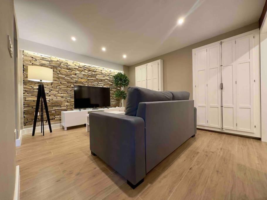 Apartment Anaya, 3º Piso, A Estrenar En Pleno Centro De Granada